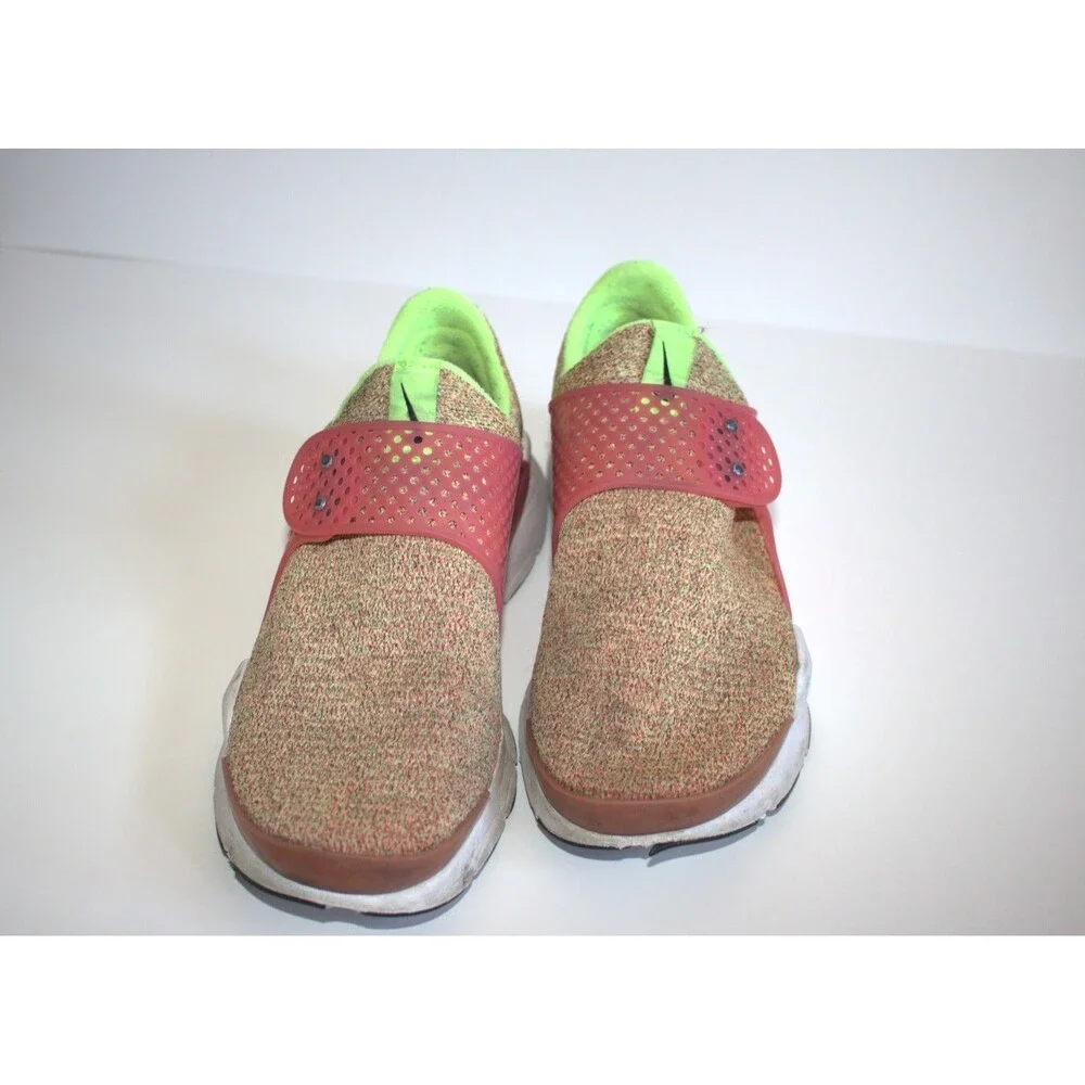 NIKE Sock Dart Ghost Green/Watermelon Multicolor Women's Size‎ 10